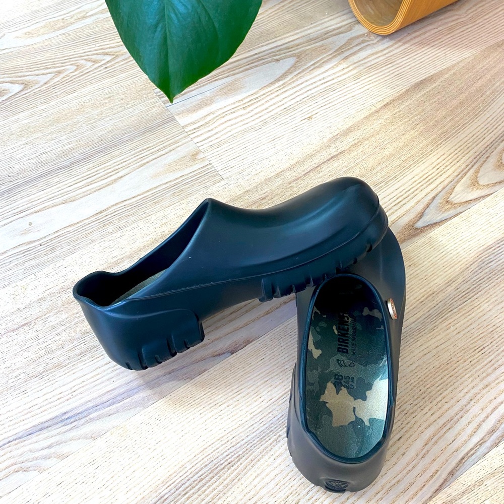 Birkenstock 032c black clog